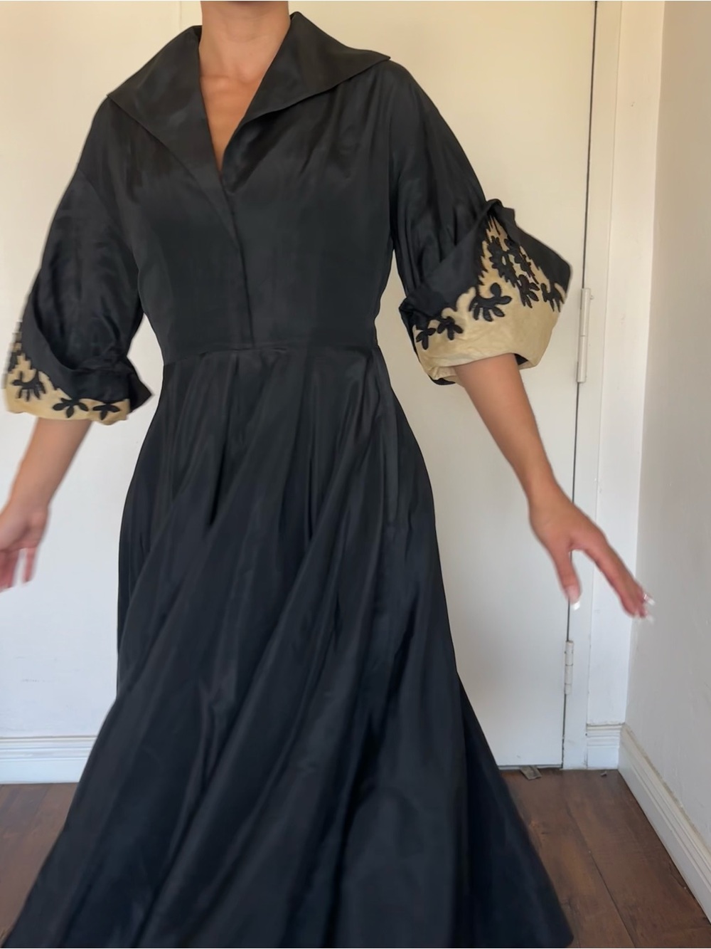 1950s Taffeta Shirt Dress - Picture 4 of 4